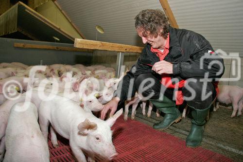 (C) Fotodienst/Anna Rauchenberger - Wien 11.09.2007 - GENUSS REGION ÖSTERREICH: Genuss Profi Tullnerfelder Schwein. FOTO: Norbert Payr, Chef und Koch im 