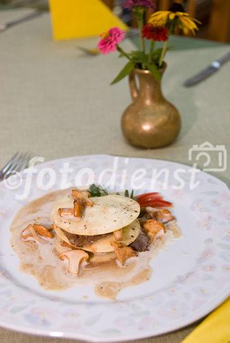 Gänseleber-Eierschwammerl Lasagne. Koch: Zoran Listek, lokaler Lieferant Siegfried Marth