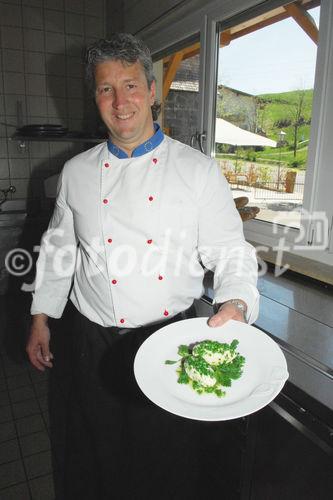 Eine Reportage im Hotel Krone im Bregenzerwald mit Geschäftsführer und Koch Nussbaumer Manfred.
Die Region Bregenzerwälder Alp- und Bergkäse  ist von Bundesminister Josef Pröll im Jahre 2006 im Rahmen der GENUSS REGION ÖSTERREICH, eine Kampagne zur Stärkung der regionalen Vielfalt und des ländlichen Raumes, ausgezeichnet worden. (www.genuss-region.at)
