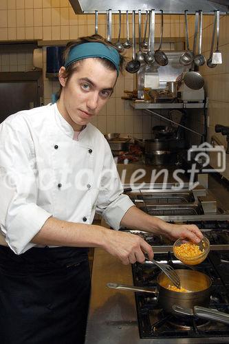 (C)fotodienst/Mag. Daniel Katzinger - Eferding 18.10.2006
Michael Brummeier, Küchenchef
des Seminarhotel Brummeier und der Kepler Stube,
