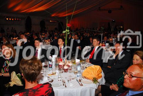 Feierliches Ambiente bei der Berger-Schinken Eröffnungsgala in Sieghartskirchen