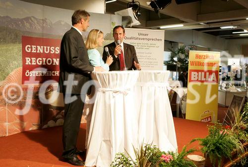 Genussregionen Österreich im Rahmen der Klagenfurter Herbstmesse, Allianz für starke Regionen mit u. a. BM Josef Pröll - Landwirtschaftsminister, LR Josef Martinz - Agrarlandesrat Kärnten, Mag. Volker Hornsteiner - Vorstandssprecher BILLA AG, Johann Verhounig - Steyer Traktoren
vl: LR Martinz, Moderatorin, BM Pröll
