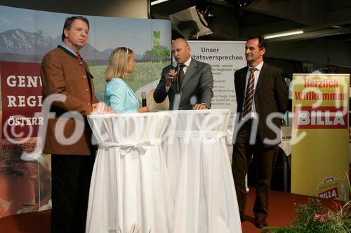 Genussregionen Österreich im Rahmen der Klagenfurter Herbstmesse, Allianz für starke Regionen mit u. a. BM Josef Pröll - Landwirtschaftsminister, LR Josef Martinz - Agrarlandesrat Kärnten, Mag. Volker Hornsteiner - Vorstandssprecher BILLA AG, Johann Verhounig - Steyer Traktoren
vl: Walfried Wutscher LWK, Moderation, Honrsteiner, Gabriel Obernosterer WKK
