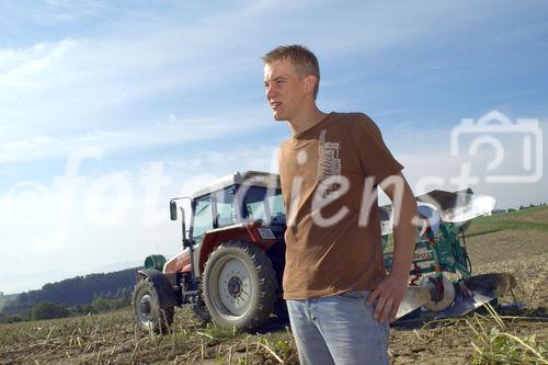 Andreas Lidauer und Wolfgang Papst (im Bild) haben sich
zusammengeschlossen und verkaufen ab Hof sowie
auf verschiedensten Märkten ihr Bauernhofeis.                                                    