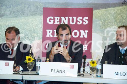 (c) fotodienst/Dan Carabas - Baden 03.09.06 - Festveranstaltung GENUSS REGIONEN ÖSTERREICH - FOTO: v.li.: Bundesminister Josef Pröll, NÖ Agrar-Landesrat Josef Plank, Büroleiter Christian Milota 