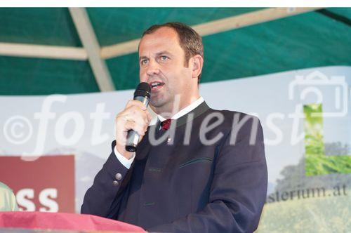 (c) fotodienst/Dan Carabas - Baden 03.09.06 - Festveranstaltung GENUSS REGIONEN ÖSTERREICH - FOTO: Bundesminister Josef Pröll 