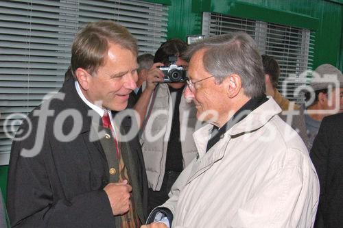 Bundeskanzler Wolfgang Schüssel begrüßt den Partner der 