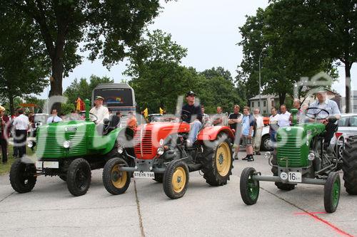 St. Valentin, CNH Österreich GmbH - 2006-06-21- Steyr-Hausmesse:  - Foto: www.iManufaktur.at