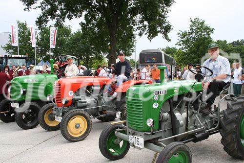 St. Valentin, CNH Österreich GmbH - 2006-06-21- Steyr-Hausmesse:  - Foto: www.iManufaktur.at