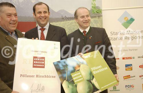 ,Steirische Verführung 2006 - gutbesuchte Veranstaltung mit Landwirtschaftsminister Josef Pröll in Graz, im Bild Pöllauer Pfarrer Raimund Ocherbauer