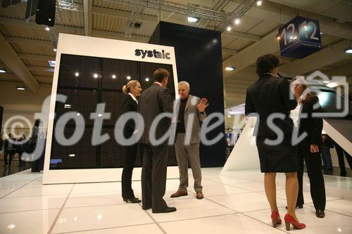 Systaic AG auf der DEUBAU in Essen präsentiert das innovative Dach