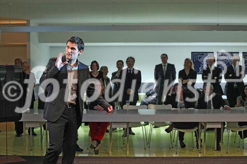 © fotodienst / Dennis Stachel - Düsseldorf, am 26.11.2009 - 
Systaic-Firmenjubiläum und Get-Together. Abend-Event