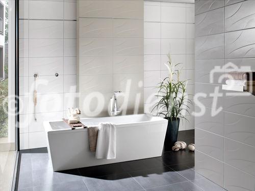 Die Fliesenneuheiten 2012 zeigen einen Trend zu gedämpften Farben und dezenten Materialien. Auffallend sind vor allem neue Formate. Im Bild: Danube von Kerateam