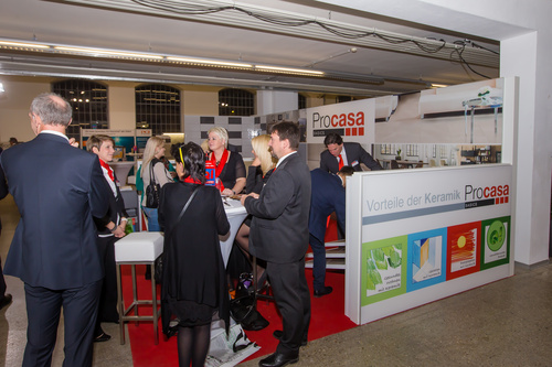 Rund 350 Gewerbekunden bei der QUESTER-Fliesenschau.
