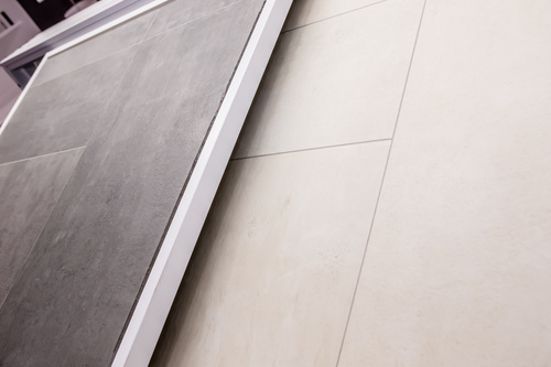 Rund 350 Gewerbekunden bei der QUESTER-Fliesenschau.