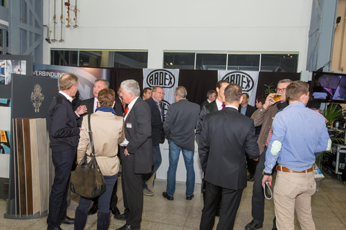 Rund 350 Gewerbekunden bei der QUESTER-Fliesenschau.