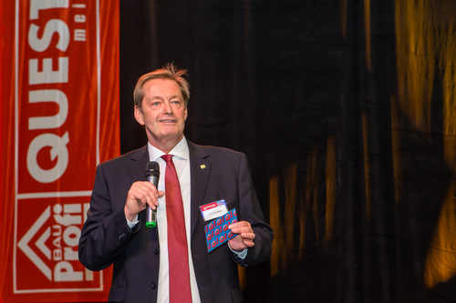 Rund 350 Gewerbekunden bei der QUESTER-Fliesenschau.