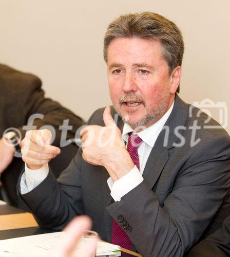 (C)fotodienst/Anna Rauchenberger Wien, 22.03.2011 - Die an der Wiener Börse notierte UBM Realitätenentwicklung AG hat 2010 trotz niedrigerer Leistung mehr Gewinn erzielt. Dies gab das Unternehmen bei einer Pressekonferenz im Hotel Hilton bekannt. FOTO: Mag. Karl Bier, CEO, UBM Realitätenentwicklung AG