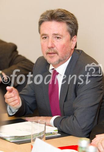 (C)fotodienst/Anna Rauchenberger Wien, 22.03.2011 - Die an der Wiener Börse notierte UBM Realitätenentwicklung AG hat 2010 trotz niedrigerer Leistung mehr Gewinn erzielt. Dies gab das Unternehmen bei einer Pressekonferenz im Hotel Hilton bekannt. FOTO: Mag. Karl Bier, CEO, UBM Realitätenentwicklung AG