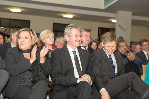 Mahnmalenthüllung Festakt in Wiener Neudorf 