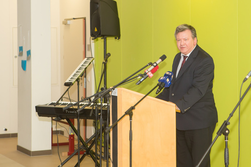 Mahnmalenthüllung Festakt in Wiener Neudorf 