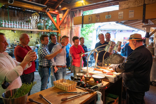 Am Donnerstag, den 16. September 2021 hat die Gesellschaft für Ökologie und Abfallwirtschaft Ihre Mitglieder und Freunde zu einem get together in das Vinarium und Grillschule Adi Bittermann in Göttelsbrunn eingeladen.