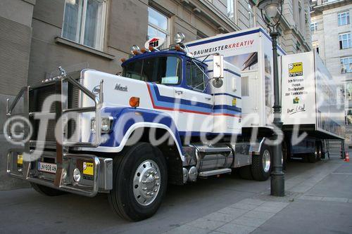 (C) fotodienst/Anna Rauchenberger - Wien 13.09.2006 - Die Fotodokumentation von Werken österreichischer Baumeister tourt im Baumeister-Show-Truck durch alle Landeshauptstädte. 