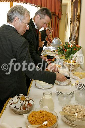 (C) fotodienst/Anna Rauchenberger - Wien 04.04.2006 - Fit und schlank ohne Diät mit der Pirafit-Methode. FOTO: 'Gesundes Buffet'.