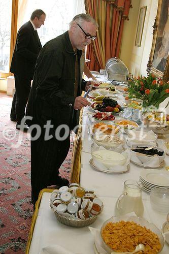 (C) fotodienst/Anna Rauchenberger - Wien 04.04.2006 - Fit und schlank ohne Diät mit der Pirafit-Methode. FOTO: 'Gesundes Buffet'.