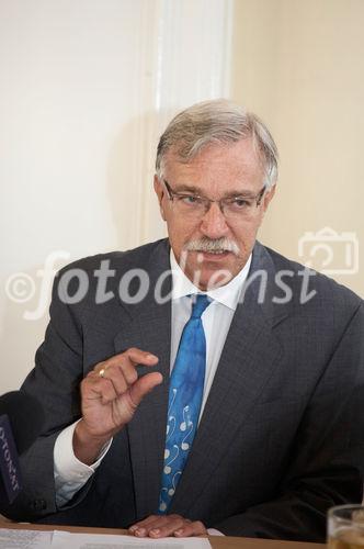 (C) fotodienst/Gudrun Krieger - Wien 16.09.2009 - Pressekonferenz, Foto: Mag. Marianus Mautner (Bundessprecher ÖBM)