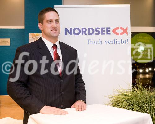 (c) fotodienst / Anna Rauchenberger - Wien, am 03.12.2009 - 'Nordsee' feiert 110 Jahre Nordsee in Österreich und 100 Jahre Nordsee am Naschmarkt in Wien. Heute wurde gleich an drei Standorten am Naschmarkt gefeiert: In der 'bar di mar', im 'Strandhaus'  und im Nordsee Haupthaus. Foto: Robert Jung, Country Manager NORDSEE Österreich