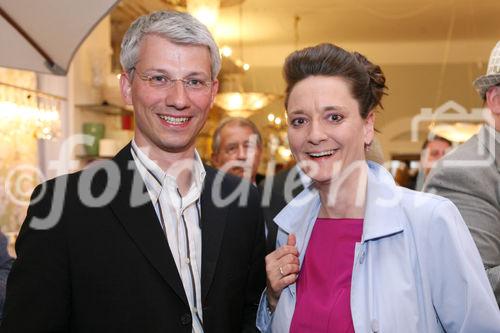 (C) fotodienst/Anna Rauchenberger - Wien, 29.04.2009 -  Eröffnung 'Von St. Barth bis St. Gilgen!' Die Ausstellung von Evamaria Thonet bei Steinwender zeigt neue Stylingkonzepte für Wohlfühloasen im Garten und auf der Terrasse und Accessoires für den sommerlichen Lifestyle.  