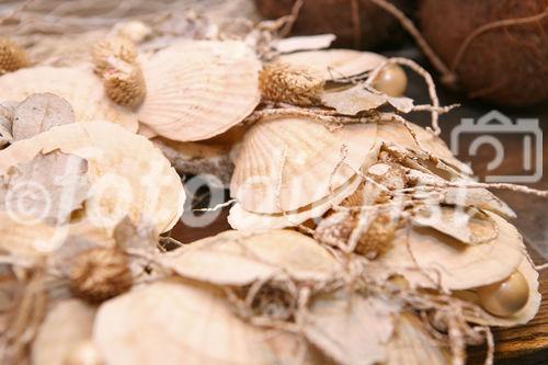 (C) fotodienst/Anna Rauchenberger - Wien, 29.04.2009 -  Eröffnung 'Von St. Barth bis St. Gilgen!' Die Ausstellung von Evamaria Thonet bei Steinwender zeigt neue Stylingkonzepte für Wohlfühloasen im Garten und auf der Terrasse und Accessoires für den sommerlichen Lifestyle.  