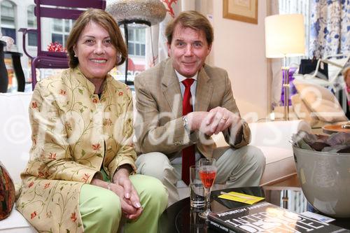 (C) fotodienst/Anna Rauchenberger - Wien, 29.04.2009 -  Eröffnung 'Von St. Barth bis St. Gilgen!' Die Ausstellung von Evamaria Thonet bei Steinwender zeigt neue Stylingkonzepte für Wohlfühloasen im Garten und auf der Terrasse und Accessoires für den sommerlichen Lifestyle.  