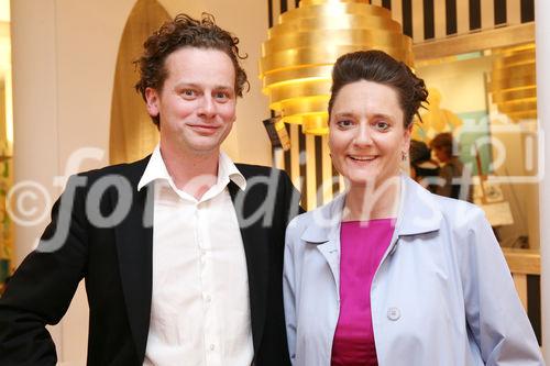 (C) fotodienst/Anna Rauchenberger - Wien, 29.04.2009 -  Eröffnung 'Von St. Barth bis St. Gilgen!' Die Ausstellung von Evamaria Thonet bei Steinwender zeigt neue Stylingkonzepte für Wohlfühloasen im Garten und auf der Terrasse und Accessoires für den sommerlichen Lifestyle.  