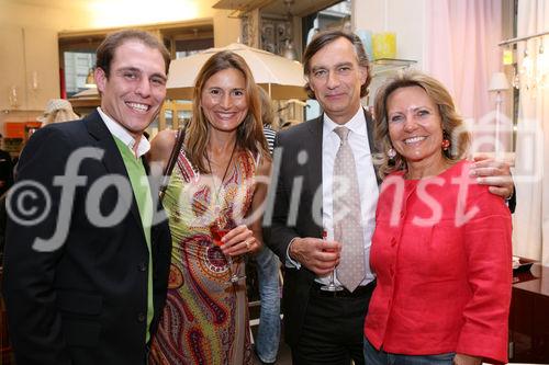 (C) fotodienst/Anna Rauchenberger - Wien, 29.04.2009 -  Eröffnung 'Von St. Barth bis St. Gilgen!' Die Ausstellung von Evamaria Thonet bei Steinwender zeigt neue Stylingkonzepte für Wohlfühloasen im Garten und auf der Terrasse und Accessoires für den sommerlichen Lifestyle.  