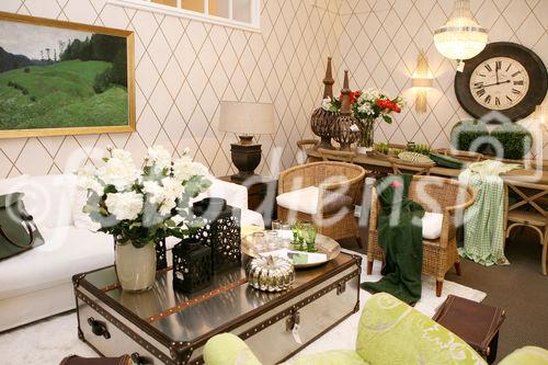 (C) fotodienst/Anna Rauchenberger - Wien, 29.04.2009 -  Eröffnung 'Von St. Barth bis St. Gilgen!' Die Ausstellung von Evamaria Thonet bei Steinwender zeigt neue Stylingkonzepte für Wohlfühloasen im Garten und auf der Terrasse und Accessoires für den sommerlichen Lifestyle.  