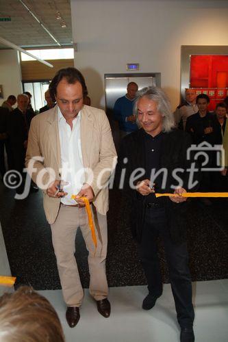 (C)Fotodienst/Christian Rath - Feierliche Eröffnung des CUBE Hotel in Biberwier - Lermoos. FOTO: Josef Margreiter (Direktor der Tirol Werbung) und Rudolf Tucek (CUBE Gründer und Vorstandsvorsitzender der Vienna International Hotelmanagement AG)