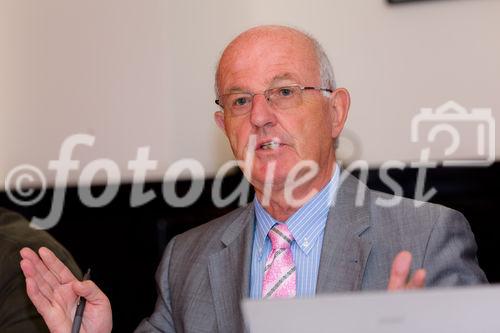 (c) fotodienst / Johannes Brunnbauer | Pressegespräch zur Jahrestagung der Österreichischen Kardiologischen Gesellschaft
Im Bild vlnr.: Univ.-Prof. Dr. Othmar Pachinger (Medizinische Universität Innsbruck)