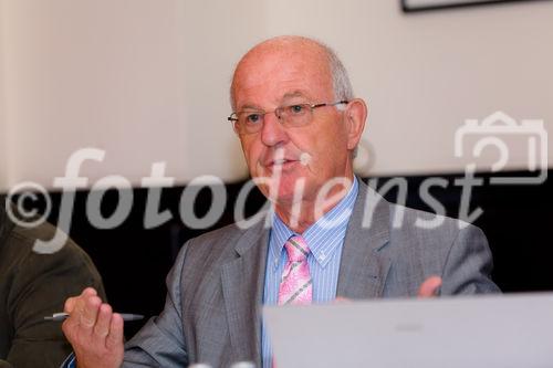 (c) fotodienst / Johannes Brunnbauer | Pressegespräch zur Jahrestagung der Österreichischen Kardiologischen Gesellschaft
Im Bild vlnr.: Univ.-Prof. Dr. Othmar Pachinger (Medizinische Universität Innsbruck)