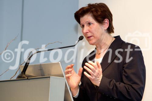 (C)fotodienst/Anna Rauchenberger Wien, 19.01.2011 - Sarkopenie ist ein durch Alter, Krankheit und/oder inadäquate Lebensgewohnheiten verursachtes Syndrom, das im Abbau von Muskelmasse und kritisch abgesenkter Muskelkraft und/oder Muskelfunktionalität besteht. Zu diesem Thema diskutierten Experten bei einer Fortbildungsveranstaltung für Mediziner im MUMOK. FOTO: Prim. Univ.-Prof. Dr. Monika Lechleitner, Fachärztin für Innere Medizin, Ärztliche Direktorin am LKH Hochzirl