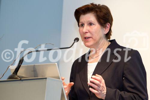 (C)fotodienst/Anna Rauchenberger Wien, 19.01.2011 - Sarkopenie ist ein durch Alter, Krankheit und/oder inadäquate Lebensgewohnheiten verursachtes Syndrom, das im Abbau von Muskelmasse und kritisch abgesenkter Muskelkraft und/oder Muskelfunktionalität besteht. Zu diesem Thema diskutierten Experten bei einer Fortbildungsveranstaltung für Mediziner im MUMOK. FOTO: Prim. Univ.-Prof. Dr. Monika Lechleitner, Fachärztin für Innere Medizin, Ärztliche Direktorin am LKH Hochzirl