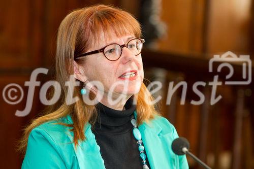  (c) fotodienst/Anna Rauchenberger - Wien, am 24.04.2012 – Unsere Lebenserwartung steigt. Die Europäische Union hat das Jahr 2012 zum „Europäischen Jahr für aktives Altern und Solidarität zwischen den Generationen“ (EJAA) erklärt, um die Gesellschaft für dieses Thema zu sensibilisieren. Die 
