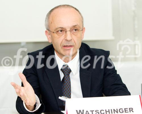  (c) fotodienst/Anna Rauchenberger - Wien, am 20.06.2012 - Heute wurde im Rahmen einer Pressekonferenz eine neue Methode zur dauerhaften Senkung von therapieresistentem Bluthochdruck vorgestellt. Mit der Renalen Denervierung steht ein nicht-medikamentöses Verfahren zur Verfügung, das bei Patienten mit Therapie-resistentem Bluthochdruck auch langfristig den Blutdruck senkt. Der minimal-invasive, 40-60 Minuten dauernde Eingriff ist nicht nur langfristig wirksam, sondern auch sicher. FOTO Univ.-Prof. Dr. Bruno Watschninger, Klinische Abteilung Nephrologie und Dialyse, Univ.-Klinik für Innere Medizin III, AKH Wien/MedUni, Präsident der Österreichischen Gesellschaft für Hypertensiologie:
