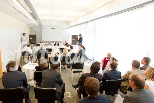  (c) fotodienst/Anna Rauchenberger - Wien, am 20.06.2012 - Heute wurde im Rahmen einer Pressekonferenz eine neue Methode zur dauerhaften Senkung von therapieresistentem Bluthochdruck vorgestellt. Mit der Renalen Denervierung steht ein nicht-medikamentöses Verfahren zur Verfügung, das bei Patienten mit Therapie-resistentem Bluthochdruck auch langfristig den Blutdruck senkt. Der minimal-invasive, 40-60 Minuten dauernde Eingriff ist nicht nur langfristig wirksam, sondern auch sicher.