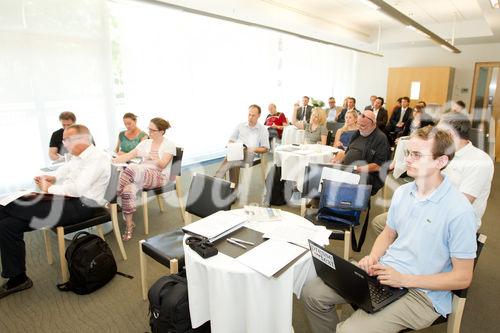  (c) fotodienst/Anna Rauchenberger - Wien, am 20.06.2012 - Heute wurde im Rahmen einer Pressekonferenz eine neue Methode zur dauerhaften Senkung von therapieresistentem Bluthochdruck vorgestellt. Mit der Renalen Denervierung steht ein nicht-medikamentöses Verfahren zur Verfügung, das bei Patienten mit Therapie-resistentem Bluthochdruck auch langfristig den Blutdruck senkt. Der minimal-invasive, 40-60 Minuten dauernde Eingriff ist nicht nur langfristig wirksam, sondern auch sicher.