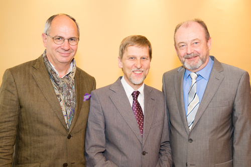  (c) fotodienst/Anna Rauchenberger - Wien, am  06.05.2013 - Im Rahmen des Pressegesprächs zur 21. Wissenschaftlichen Tagung der Österreichischen Schmerzgesellschaft von 9.-11. Mai in Klagenfurt sprachen Experten über die Highlights der modernen Schmerzmedizin. FOTO v.l. Prim. Univ.-Prof. Dr. Rudolf Likar, Kongresspräsident der 21. Wissenschaftlichen Tagung der ÖSG, Zentrum für Interdisziplinäre Schmerztherapie, Onkologie und Palliativmedizin, Klinikum Klagenfurt, Univ.-Prof. Dr. Günther Bernatzky, Präsident der ÖSG, Naturwissenschaftliche Fakultät, Universität Salzburg, Univ.-Prof. Dr. Hans-Georg Kress, Präsident der Europäischen Schmerzföderation EFIC, Klinische Abteilung für Spezielle Anästhesie und Schmerztherapie, AKH/MedUni Wien:
