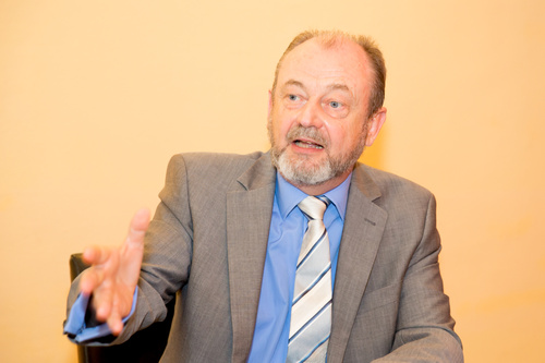  (c) fotodienst/Anna Rauchenberger - Wien, am  06.05.2013 - Im Rahmen des Pressegesprächs zur 21. Wissenschaftlichen Tagung der Österreichischen Schmerzgesellschaft von 9.-11. Mai in Klagenfurt sprachen Experten über die Highlights der modernen Schmerzmedizin. FOTO  Univ.-Prof. Dr. Hans-Georg Kress, Präsident der Europäischen Schmerzföderation EFIC, Klinische Abteilung für Spezielle Anästhesie und Schmerztherapie, AKH/MedUni Wien: