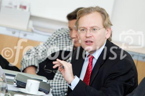 (C)fotodienst/Anna Rauchenberger Wien, 13.01.2011 - Metabolische Biomarkerforschung bezeichnet ein junges Forschungsfeld, das sowohl in der Medizin als auch in der Ernährungswissenschaft große Hoffnung für die Früherkennung von genetisch bedingten Krankheiten birgt. Erstmalig zu diesem Thema findet heut in Wien ein Round Table Gespräch mit hochrangigen internationalen Experten statt, die über den Status quo sowie der Zukunft der Metabolomics im Bereich Diabetologie und Ernährung diskutieren. FOTO: Univ.-Prof. Dr. Michael Roden, Deutsches Diabetes-Zentrum, Düsseldorf