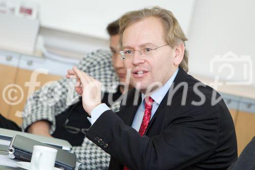 (C)fotodienst/Anna Rauchenberger Wien, 13.01.2011 - Metabolische Biomarkerforschung bezeichnet ein junges Forschungsfeld, das sowohl in der Medizin als auch in der Ernährungswissenschaft große Hoffnung für die Früherkennung von genetisch bedingten Krankheiten birgt. Erstmalig zu diesem Thema findet heut in Wien ein Round Table Gespräch mit hochrangigen internationalen Experten statt, die über den Status quo sowie der Zukunft der Metabolomics im Bereich Diabetologie und Ernährung diskutieren. FOTO: Univ.-Prof. Dr. Michael Roden, Deutsches Diabetes-Zentrum, Düsseldorf